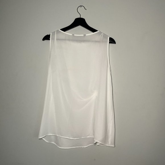 Zara White Sleeveless Blouse with neckline details - Picture 2 of 3